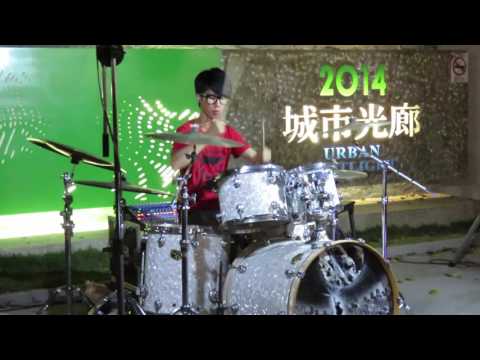 2015/10/18豆豆龍 爵士鼓（周杰倫-聽見下雨的聲音）