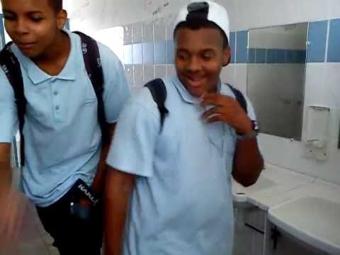 Free style Ti Wayk Mc dans le lycée