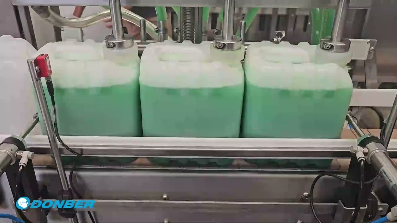 Llenadora para limpiador espumoso 4 Litros, modelo  Door de 4 boquillas, Marca Donber