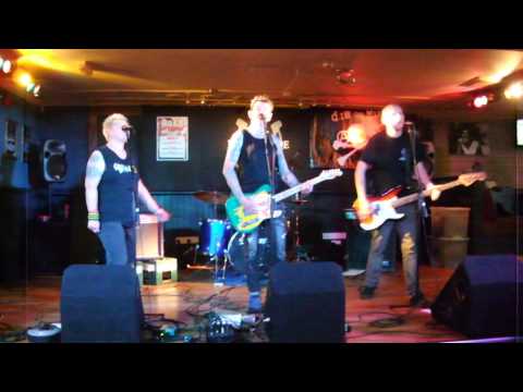 Inbred freakshow bastards - Steven Cooper & The Charlies (live)