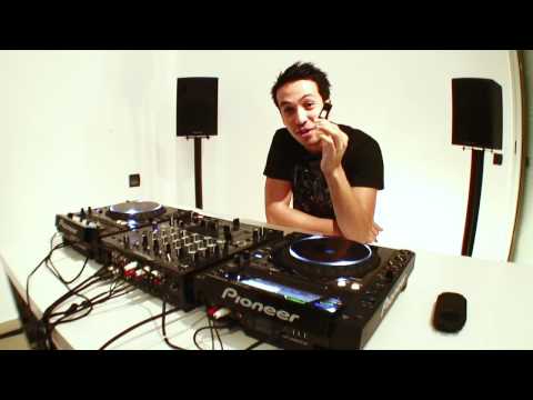 CDJ-2000 - Laidback Luke presents RekordBox dj software