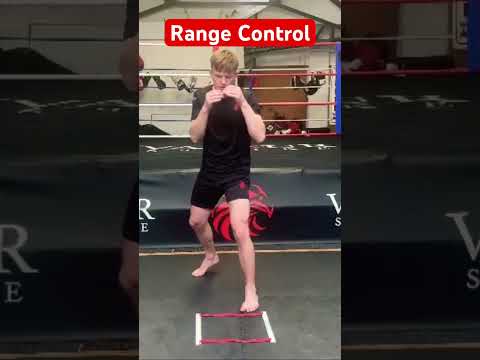 RANGE FINDER DRILL 👣 #footwork #kickboxing #boxing #mma