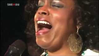 Dianne Reeves : Social Call ~ You Taught My Heart To Sing