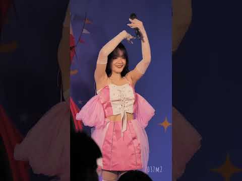 Yami Yami Frenchfry - เสียงข้างในใจฉัน @ Idol April Fool's Day [Fancam 4K 60p] 230401
