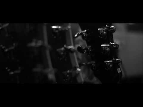 Queens of the Stone Age - Villains Coming 8.25.17