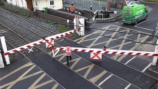 preview picture of video 'Old Manual Level Crossing - Ashtown Station, Dublin'