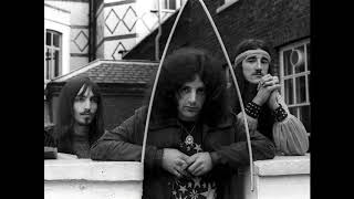 ATOMIC ROOSTER: "Tomorrow Night" BBC version (correct speed), 1971.
