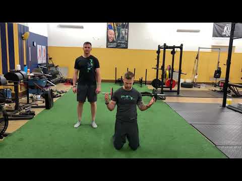 KNEELING LEAN BACKS for strong knees, back, core, and quads for this Movement Monday @flexxmp