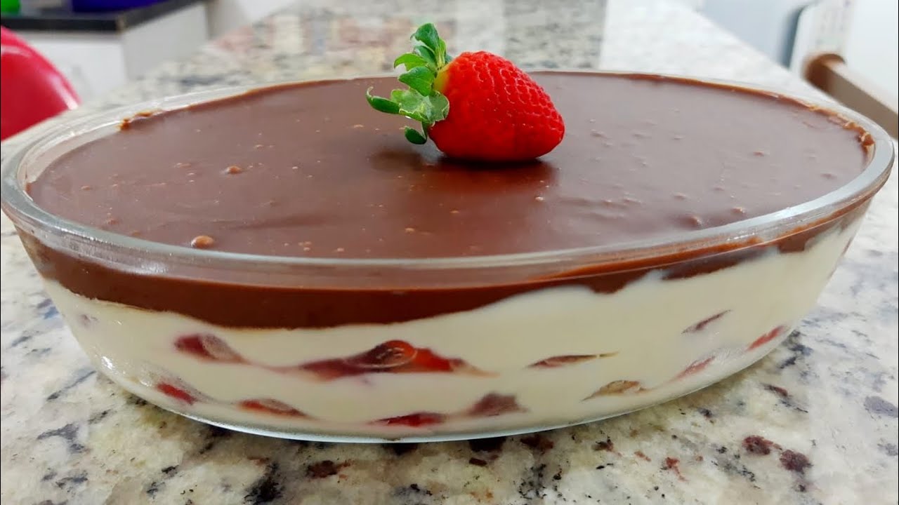 SURPREENDA SEUS CONVIDADOS COM ESSA SOBREMESA - SOBREMESA DE MORANGO NA TRAVESSA - FÁCIL