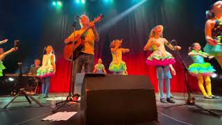 Thelma Brown Lived in a Zoo - Peter Combe Live 2026