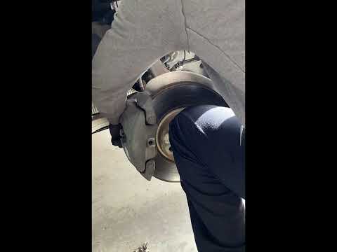 2009-2016 Audi A4/A5/Q5 Front Brake Replacement