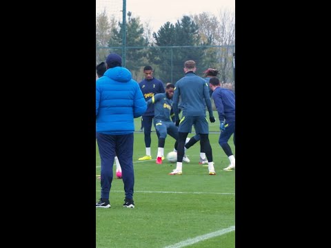 Dele's OUTRAGEOUS nutmeg in training! #Shorts