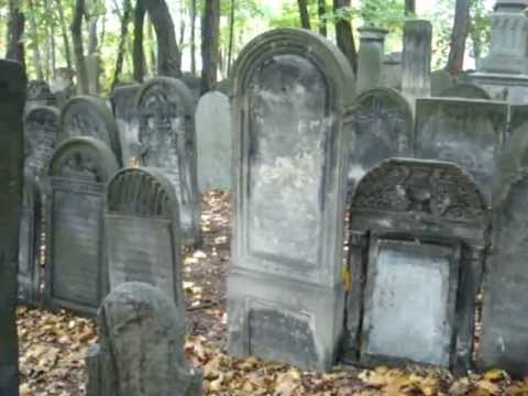 Cmentarz Żydowski w Warszawie,Jewish Cemetery in Warsaw,-בית הקברות היהודי בוורשה,unique movie!