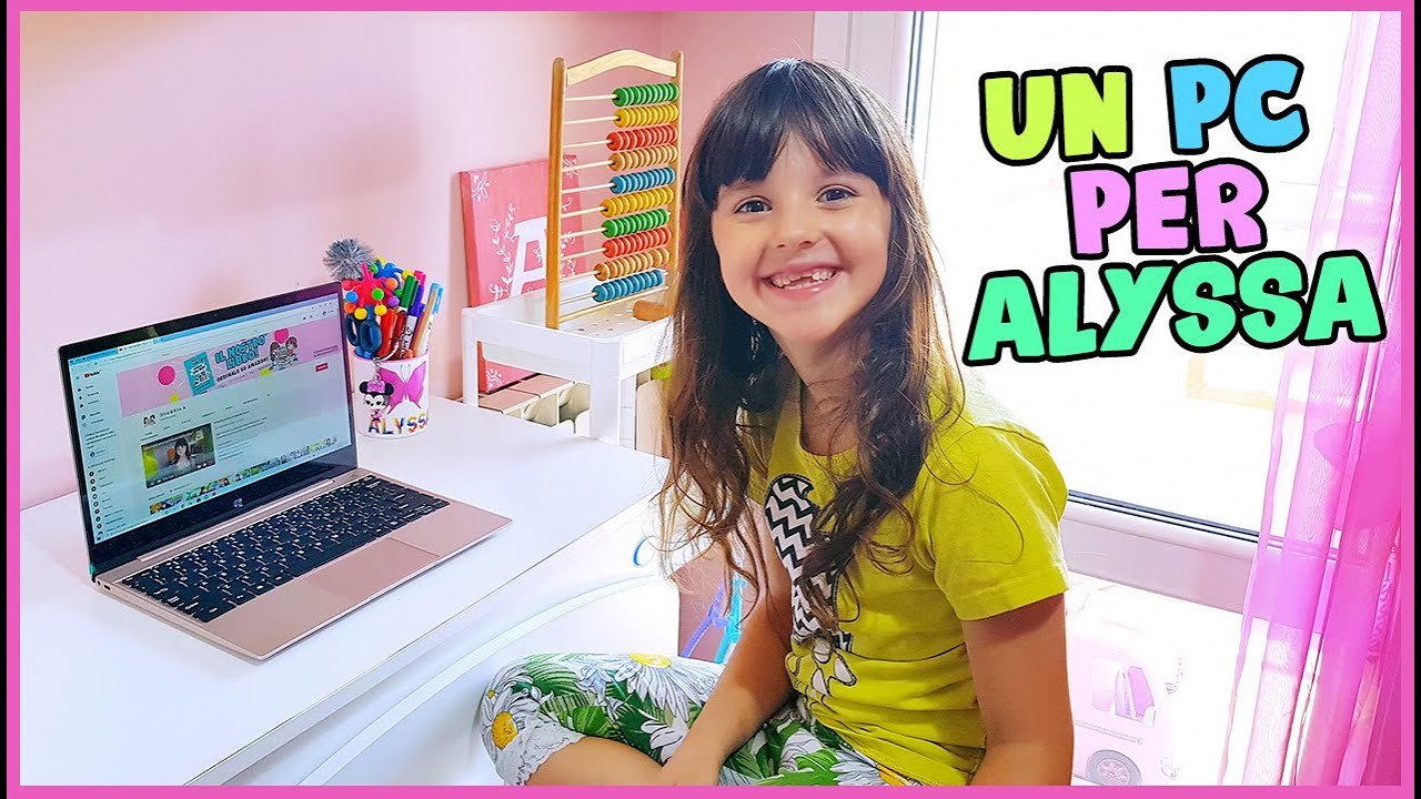 Il primo Computer di Alyssa! ?? (Laptop XIDU Rosa)