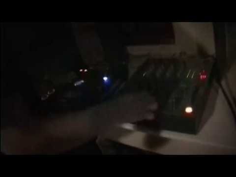 LOS NANDEZ feat DJ MADD JAZZ / CLASICOS DEL HIP HOP 2004