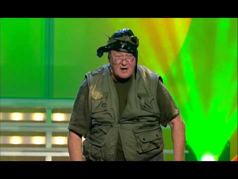 Peter Fassbender als Bundeswehrsoldat bei Karnevalissimo 2015