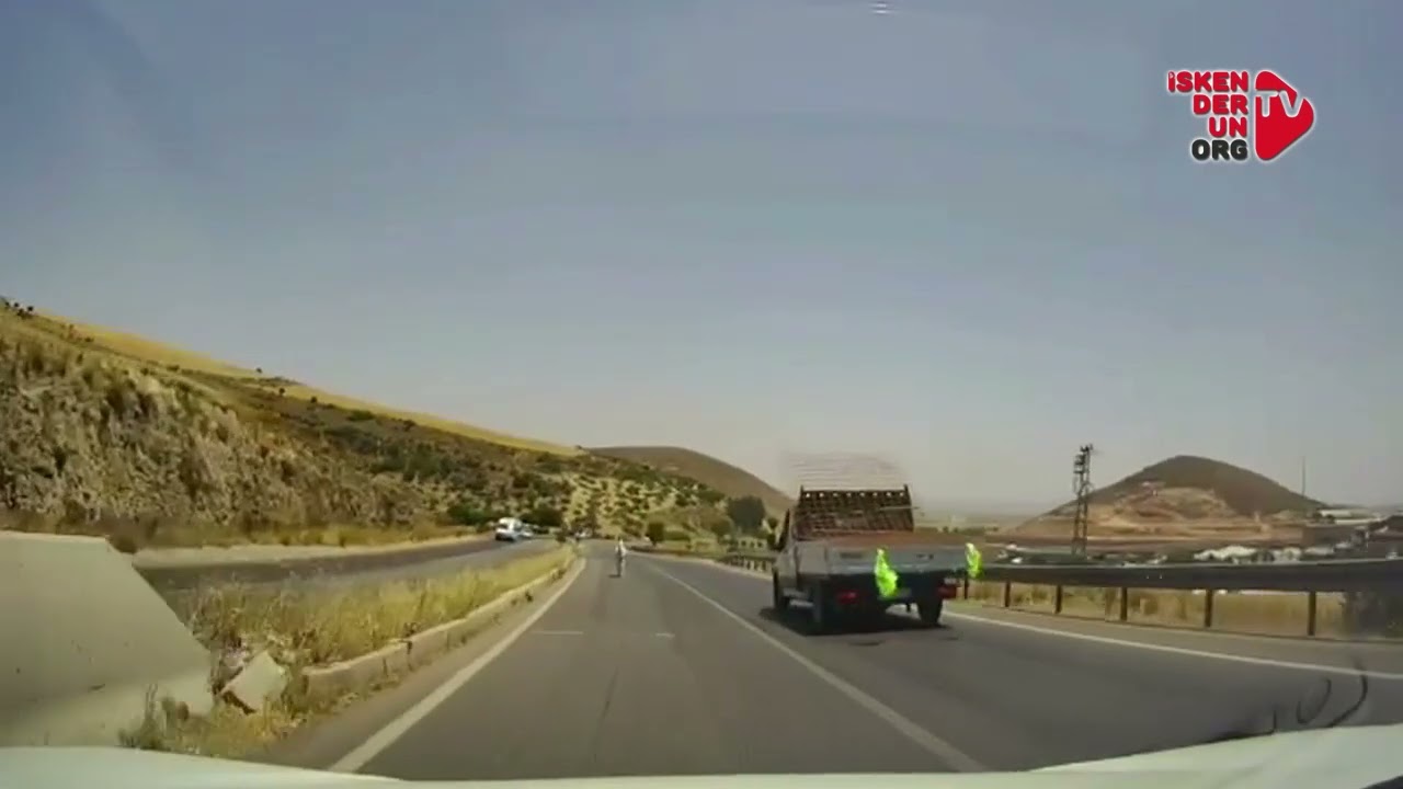 Hatay’da Uluslararası Karayolunda Eşek Şaşkınlığı!