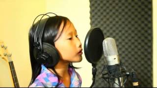 Lauree take vocal Yuk Sekolah Minggu ( One in Worship season 1 )