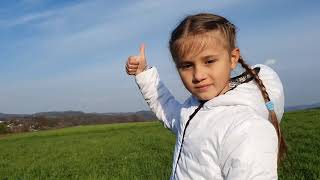 Bóg jest tu, Bóg jest tam