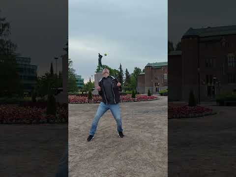 Sabine Hossenfelder, Einstein Was Wrong With curving space! Curving space is naked emperor!