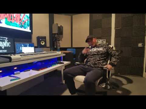 W nowym Studio Atomic Music konczymy prace nad plyta Pomidor RobsonE Prosto z podziemia