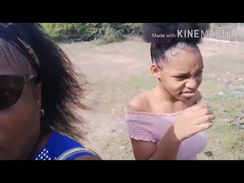 Tete And Lavern De Lavish Going For A Walk On The Beach