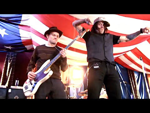 Red Hot Chili Peppers – Dani California *PROMO LIVE 2006* [1080p HD]