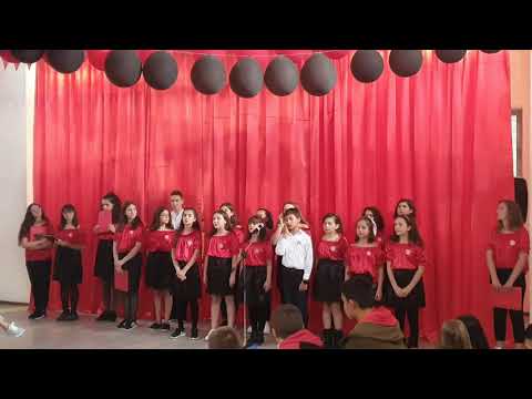 Kori shkolles "Ali Agjah"  Kenge partizane "Malet me blerim mbuluar "