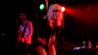 The Sounds &quot;Dance With The Devil&quot;