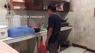 Download lagu Entah apa yg merasukimu agus kotak terbaru mp3
