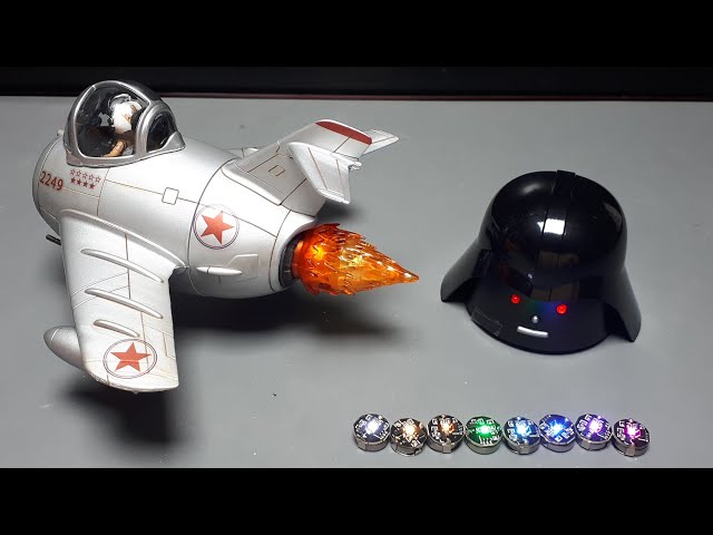 Vídeo relacionado con Magnetic Control LED Light - Small Anime Model LED Light for Toy Collection - Compact Display Box Lighting Collectors Accessories for Families, Lovers