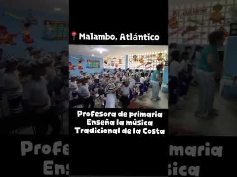 profesora de Malambo Atlántico, Enseña a Sus alumnos a bailar La Música Tradicional 🎶🎙️🕺🏻 #colombia