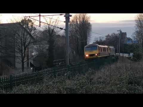 90044/90043 4L89 Coatbridge - Felixstowe liner, 1st April 2021