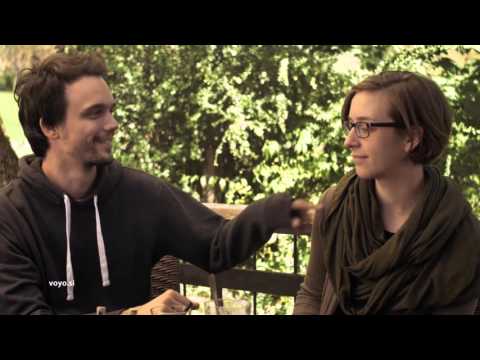 V Dvoje Trailer