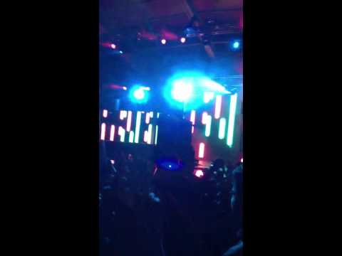 Avicii Baba O'Riley vs. Fade Into Darkness @ Pier 6 in Balt