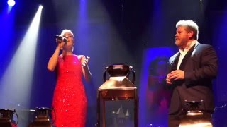 Stig Rossen og Simone Egeriis synger EN STJERNE SKINNER I NAT (Olinerne)