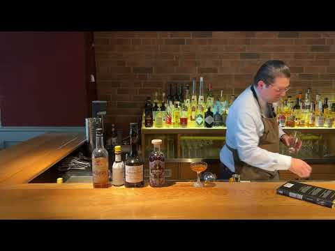 Sloe Gin mit Calvados oder APPLE JACK ? Egal, Hauptsache als PHILLY SLING BOOZEHOUND STYLE