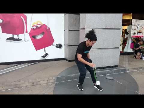 THROW Cult. Tutorial: 4A Whips variation (Superslowmotion)