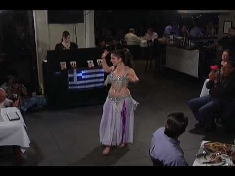 Kamila Moon dancing to Basbousa at Harem Nights