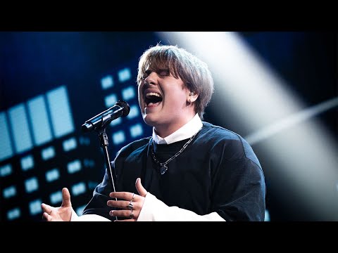 Love Stenmarck sjunger “Om du var här” av Kent  | Idol Sverige | TV4 & TV4 Play