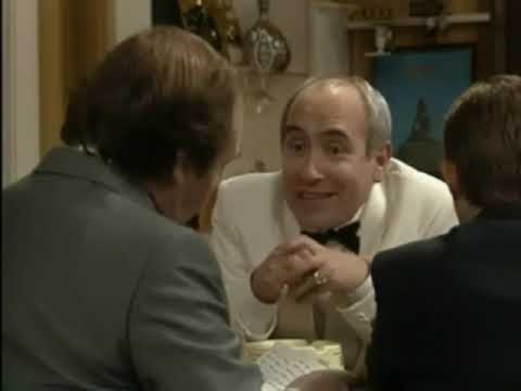 A Bit Of A Do S01E05 "The Crowning Of Miss Frozen Chicken"