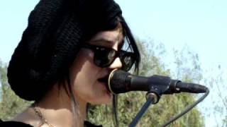 4/9 Uh Huh Her - Mystery Lights into Sweet Dreams Cover by Eurythmics + Covered