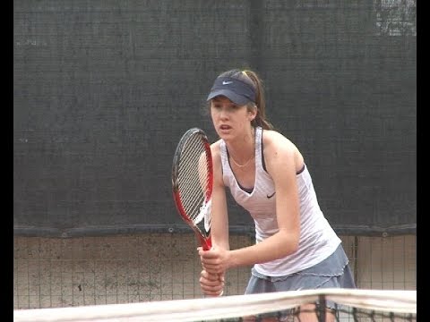 Turneu international de tenis pentru juniori la Medias | novatv.ro