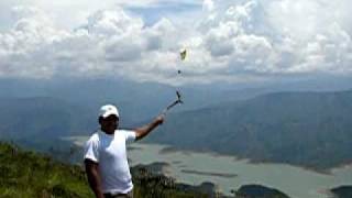 preview picture of video 'Parapente en Morales Cauca - Vereda Santa Rosa - Laderas del Embalse La Salvajina'