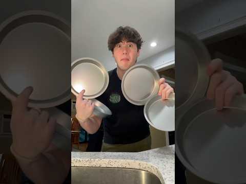 Making my little sister a Pinterest birthday cake 🍰❤️ @hannaciauri