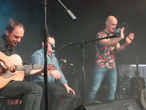 Flook in Moscow 13.11.19 - Brian about Road To Errogie