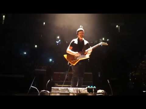 U2 - Song For Someone // Lanxess Arena - Köln 17-10-2015
