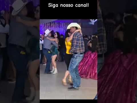 Vamos dança Forro #passossertanejos #Mamonas #roça #vidanaroça #minasgerais #vidareal  #mulherbonita