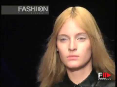 "Versus" Spring Summer 1998 Milan 1 of 3 pret a porter woman by FashionChannel
