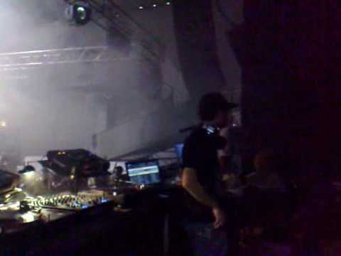 30/04/2009 @ MATRIX Adam Beyer. Kitikonti. Paco Ymar. Pechino